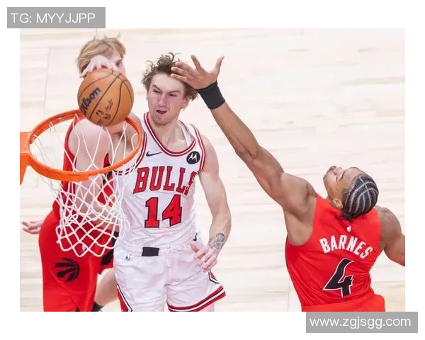 公牛与猛龙激战正酣黑白直播带你领略精彩瞬间